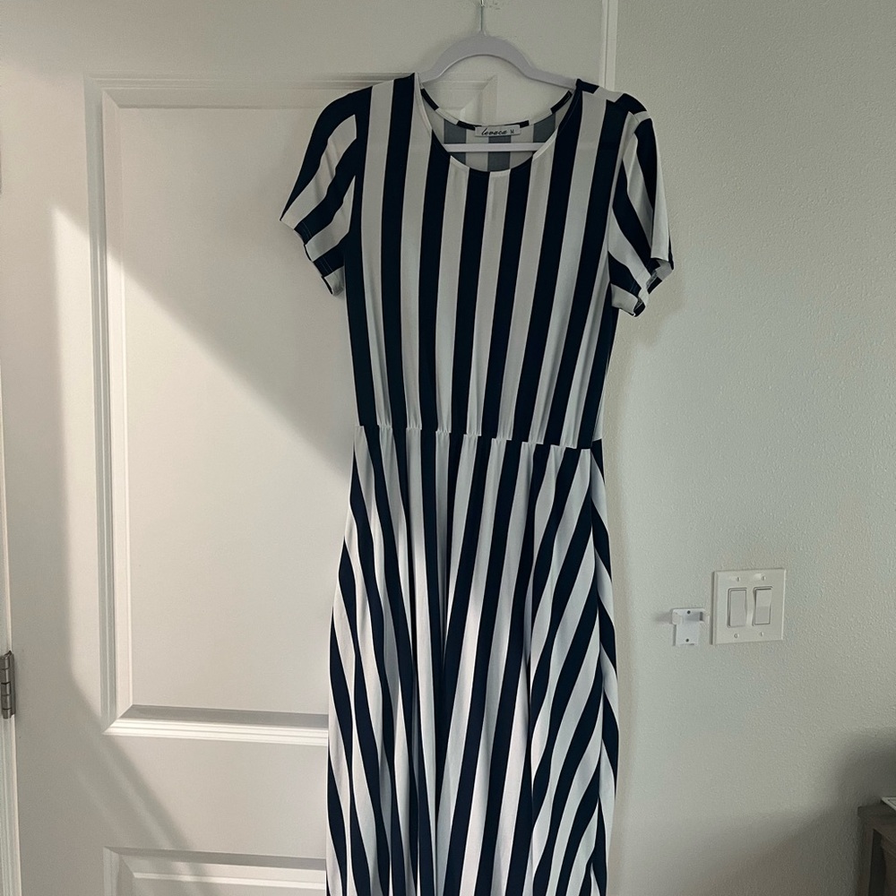 Nice soft long dress, good material